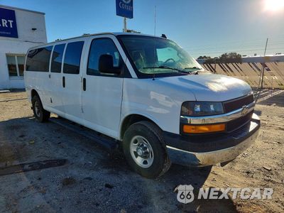 Czwarte zdjęcie samochodu z boku: 2016 CHEVROLET EXPRESS G3500 LT VIN:1GAZGPFF5G1323156 - miniatura