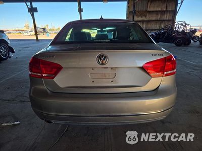 Zdjęcie 6 z 12 samochodu: 2014 VOLKSWAGEN PASSAT SEL VIN:1VWCN7A39EC045974 - miniatura