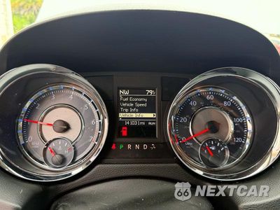 Zdjęcie 8 z 10 samochodu: 2014 CHRYSLER TOWN & COUNTRY TOURING VIN:2C4RC1BG9ER277807 - miniatura
