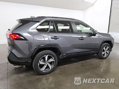 Trzecie zdjęcie samochodu z tyłu: 2021 TOYOTA RAV4 PRIME SE VIN:JTMCB3FV4MD051107 - miniatura