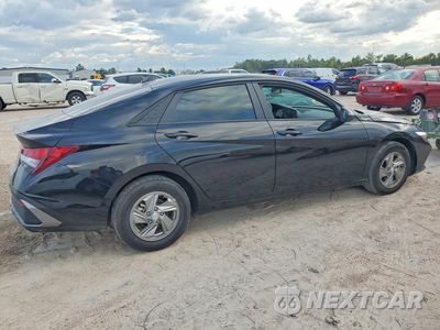 Trzecie zdjęcie samochodu z tyłu: 2026 HYUNDAI ELANTRA SE VIN:KMHLL4DG1TU217374 - miniatura
