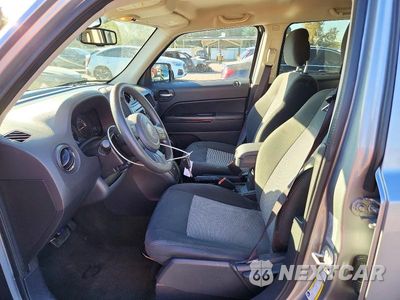 Zdjęcie 7 z 13 samochodu: 2017 JEEP PATRIOT SPORT VIN:1C4NJPBA8HD150153 - miniatura