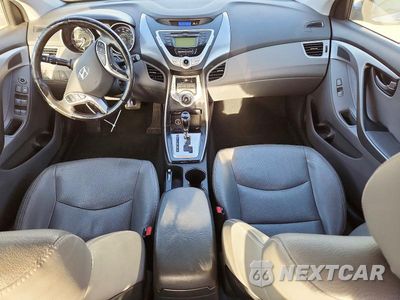 Zdjęcie 8 z 13 samochodu: 2012 HYUNDAI ELANTRA LIMITED VIN:KMHDH4AE1CU305396 - miniatura