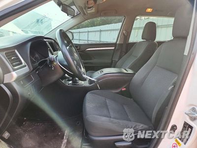 Zdjęcie 7 z 13 samochodu: 2016 TOYOTA HIGHLANDER LE VIN:5TDZARFH2GS021218 - miniatura