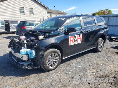 2025 TOYOTA SIENNA LE 5TDKRKEC0SS279396 - główne zdjęcie licytacji z USA - miniatura