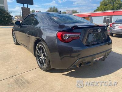Trzecie zdjęcie samochodu z tyłu: 2019 TOYOTA 86 GT VIN:JF1ZNAE18K8704165 - miniatura