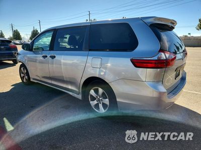 Drugie zdjęcie samochodu z przodu: 2020 TOYOTA SIENNA L VIN:5TDZZ3DC8LS055946 - miniatura