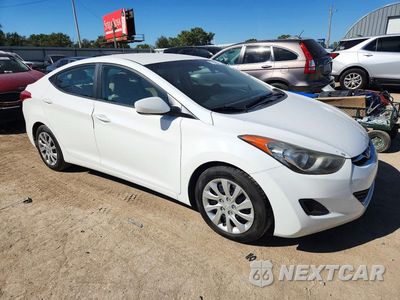 Czwarte zdjęcie samochodu z boku: 2013 HYUNDAI ELANTRA GLS VIN:5NPDH4AE1DH187804 - miniatura