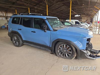 Czwarte zdjęcie samochodu z boku: 2027 TOYOTA LAND CRUISER BASE VIN:JTEABFAJ4VK071024 - miniatura