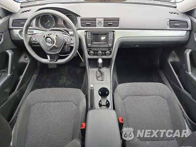 Zdjęcie 8 z 12 samochodu: 2017 VOLKSWAGEN PASSAT S VIN:1VWAT7A37HC071006 - miniatura