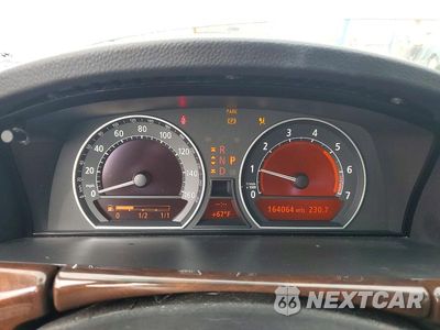 Zdjęcie 9 z 12 samochodu: 2006 BMW 750 LI VIN:WBAHN83576DT32798 - miniatura
