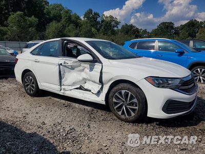 Czwarte zdjęcie samochodu z boku: 2024 VOLKSWAGEN JETTA S VIN:3VW5M7BU4RM048031 - miniatura