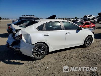 Trzecie zdjęcie samochodu z tyłu: 2023 KIA FORTE LXS VIN:3KPF24AD2PE630293 - miniatura