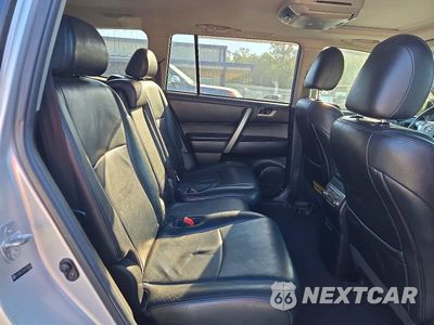 Zdjęcie 11 z 13 samochodu: 2011 TOYOTA HIGHLANDER SE VIN:5TDBK3EH6BS081962 - miniatura