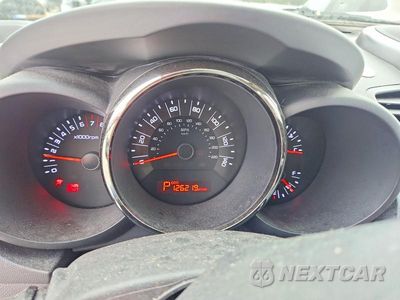 Zdjęcie 9 z 12 samochodu: 2011 KIA SOUL + VIN:KNDJT2A29B7266487 - miniatura