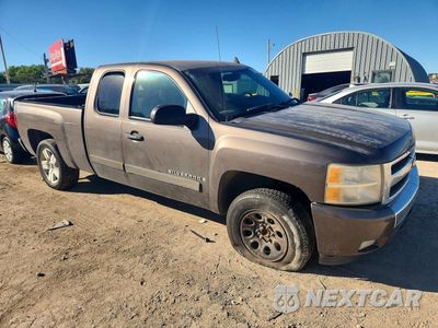 Czwarte zdjęcie samochodu z boku: 2007 CHEVROLET SILVERADO C1500 VIN:2GCEC19J671563566 - miniatura