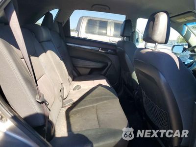 Zdjęcie 11 z 14 samochodu: 2011 KIA SORENTO LX VIN:5XYKT4A18BG080014 - miniatura