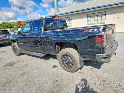 Drugie zdjęcie samochodu z przodu: 2018 CHEVROLET SILVERADO K1500 LT VIN:1GCVKREC5JZ132031 - miniatura