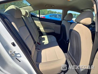 Zdjęcie 10 z 13 samochodu: 2018 HYUNDAI ELANTRA SEL VIN:5NPD84LF4JH262402 - miniatura