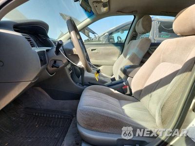 Zdjęcie 7 z 12 samochodu: 2000 TOYOTA CAMRY LE VIN:JT2BG22K1Y0527063 - miniatura