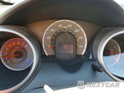 Zdjęcie 9 z 12 samochodu: 2010 HONDA FIT SPORT VIN:JHMGE8H49AC005119 - miniatura