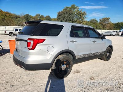 Trzecie zdjęcie samochodu z tyłu: 2016 FORD EXPLORER POLICE INTERCEPTOR VIN:1FM5K8ARXGGC61189 - miniatura