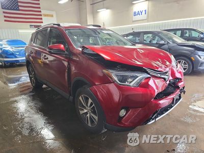 Czwarte zdjęcie samochodu z boku: 2018 TOYOTA RAV4 XLE VIN:2T3RFREV6JW853594 - miniatura