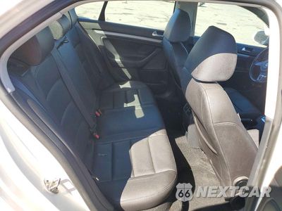 Zdjęcie 10 z 12 samochodu: 2010 VOLKSWAGEN JETTA SE VIN:3VWRZ7AJ4AM168264 - miniatura