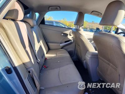 Zdjęcie 10 z 12 samochodu: 2012 TOYOTA PRIUS FOUR VIN:JTDKN3DU5C5383143 - miniatura