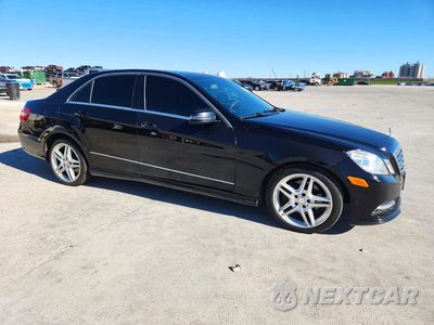 Czwarte zdjęcie samochodu z boku: 2012 MERCEDES-BENZ E 350 VIN:WDDHF5KB7CA595446 - miniatura