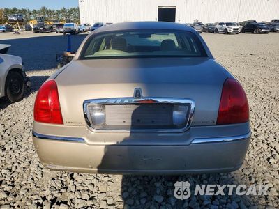 Zdjęcie 6 z 12 samochodu: 2006 LINCOLN TOWN CAR SIGNATURE VIN:1LNHM81W16Y617762 - miniatura