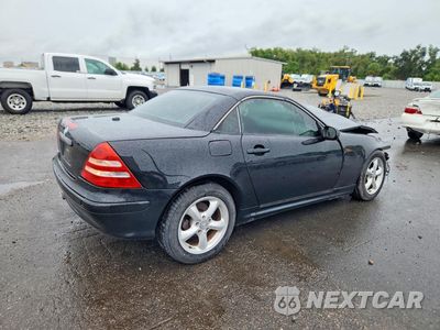 Trzecie zdjęcie samochodu z tyłu: 2002 MERCEDES-BENZ SLK 320 VIN:WDBKK65F32F266937 - miniatura