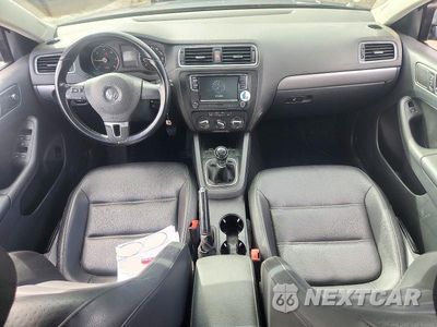 Zdjęcie 8 z 12 samochodu: 2014 VOLKSWAGEN JETTA TDI VIN:3VW3L7AJ3EM328356 - miniatura