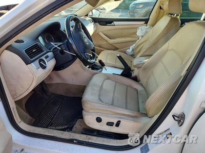 Zdjęcie 7 z 12 samochodu: 2012 VOLKSWAGEN PASSAT SE VIN:1VWBH7A33CC103240 - miniatura
