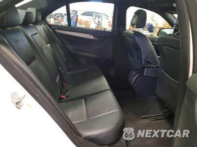 Zdjęcie 10 z 12 samochodu: 2009 MERCEDES-BENZ C 300 4MATIC VIN:WDDGF81X39F212916 - miniatura