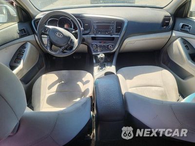 Zdjęcie 8 z 12 samochodu: 2012 KIA OPTIMA LX VIN:KNAGM4A78C5282284 - miniatura