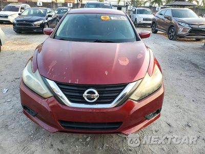 Piąte zdjęcie samochodu w środku: 2017 NISSAN ALTIMA 2.5 SR VIN:1N4AL3APXHC135740 - miniatura
