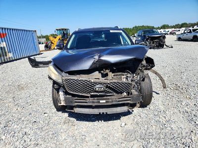 Piąte zdjęcie samochodu w środku: 2016 KIA SORENTO LX VIN:5XYPG4A36GG168174 - miniatura