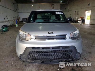Piąte zdjęcie samochodu w środku: 2015 KIA SOUL BASE VIN:KNDJN2A2XF7759823 - miniatura