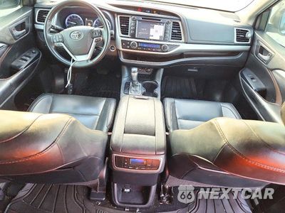 Zdjęcie 10 z 13 samochodu: 2019 TOYOTA HIGHLANDER XLE VIN:5TDKZRFH7KS332470 - miniatura