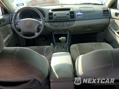 Zdjęcie 8 z 12 samochodu: 2005 TOYOTA CAMRY LE VIN:4T1BE32K95U581553 - miniatura