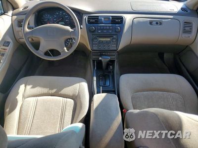 Zdjęcie 8 z 12 samochodu: 2000 HONDA ACCORD EX VIN:1HGCG5657YA032444 - miniatura