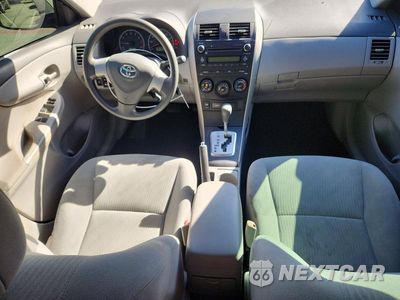 Zdjęcie 8 z 12 samochodu: 2010 TOYOTA COROLLA LE VIN:1NXBU4EE9AZ204861 - miniatura
