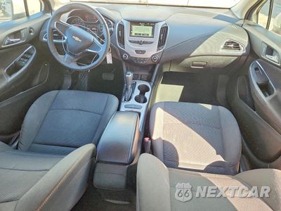 Zdjęcie 8 z 12 samochodu: 2018 CHEVROLET CRUZE LS VIN:1G1BC5SM9J7240095 - miniatura