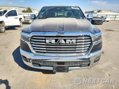 Piąte zdjęcie samochodu w środku: 2026 RAM 1500 LARAMIE VIN:1C6SRFJT0TN237631 - miniatura
