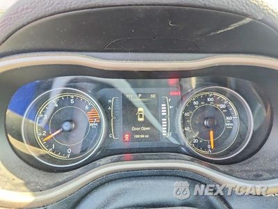 Zdjęcie 9 z 13 samochodu: 2016 JEEP CHEROKEE LATITUDE VIN:1C4PJLCB5GW284047 - miniatura