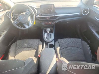 Zdjęcie 8 z 12 samochodu: 2019 KIA FORTE LXS VIN:3KPF24AD0KE066328 - miniatura
