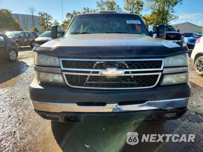 Piąte zdjęcie samochodu w środku: 2006 CHEVROLET SILVERADO K2500 HEAVY DUTY VIN:1GCHK23U56F184896 - miniatura