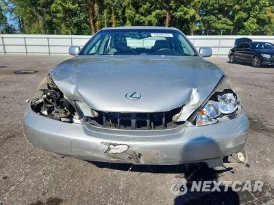 Piąte zdjęcie samochodu w środku: 2002 LEXUS ES 300 VIN:JTHBF30G425035635 - miniatura
