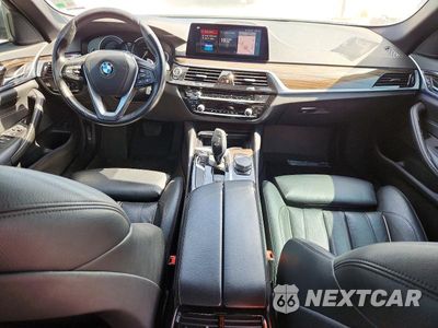 Zdjęcie 8 z 12 samochodu: 2019 BMW 530 XI VIN:WBAJA7C54KWW17402 - miniatura